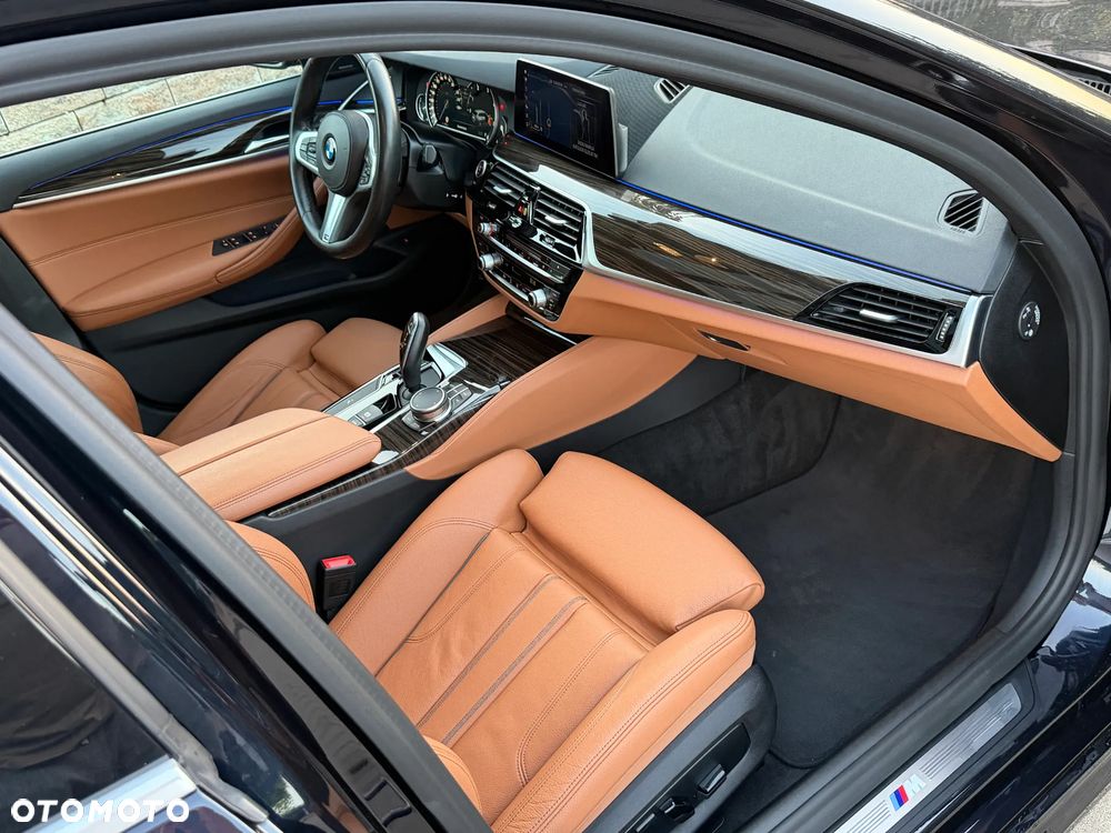 BMW Seria 5 520d M Sport Edition - 9