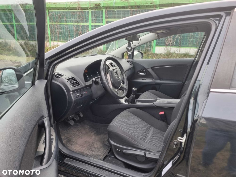 Toyota Avensis 2011 photo 5