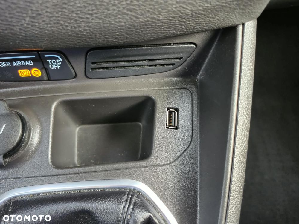 Ford Tourneo Courier - 27