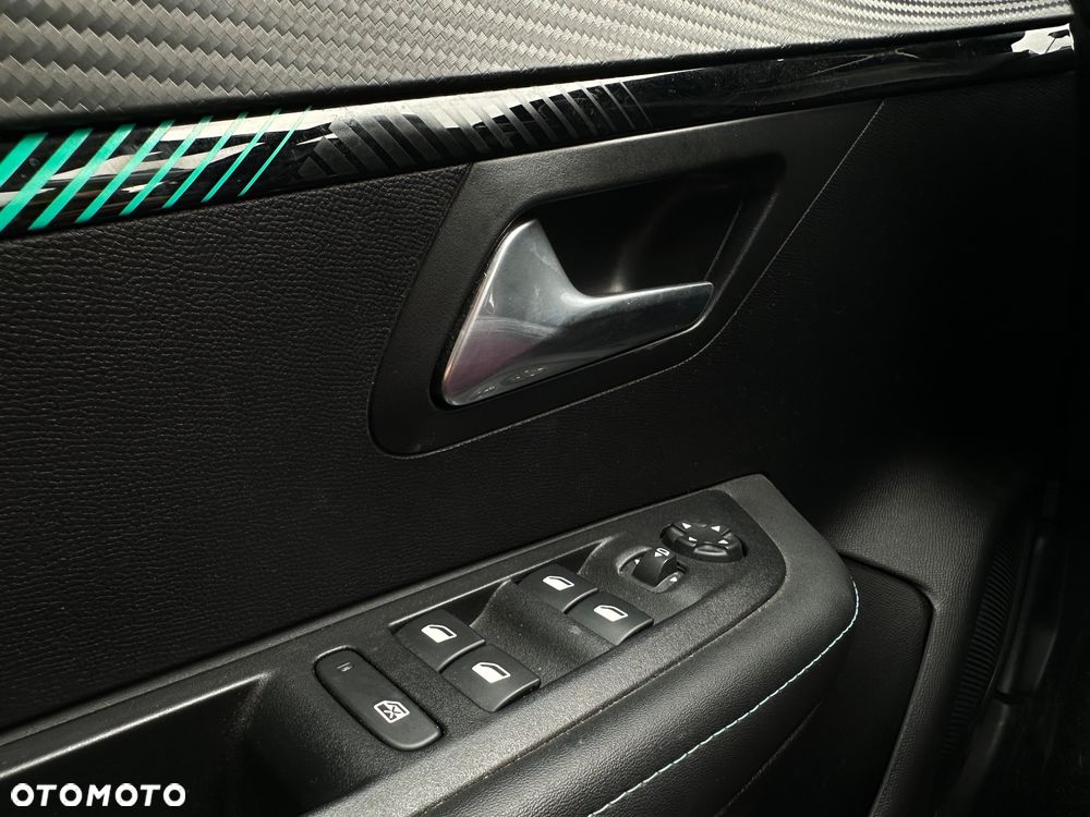 Peugeot 208 PureTech 100 Allure - 22