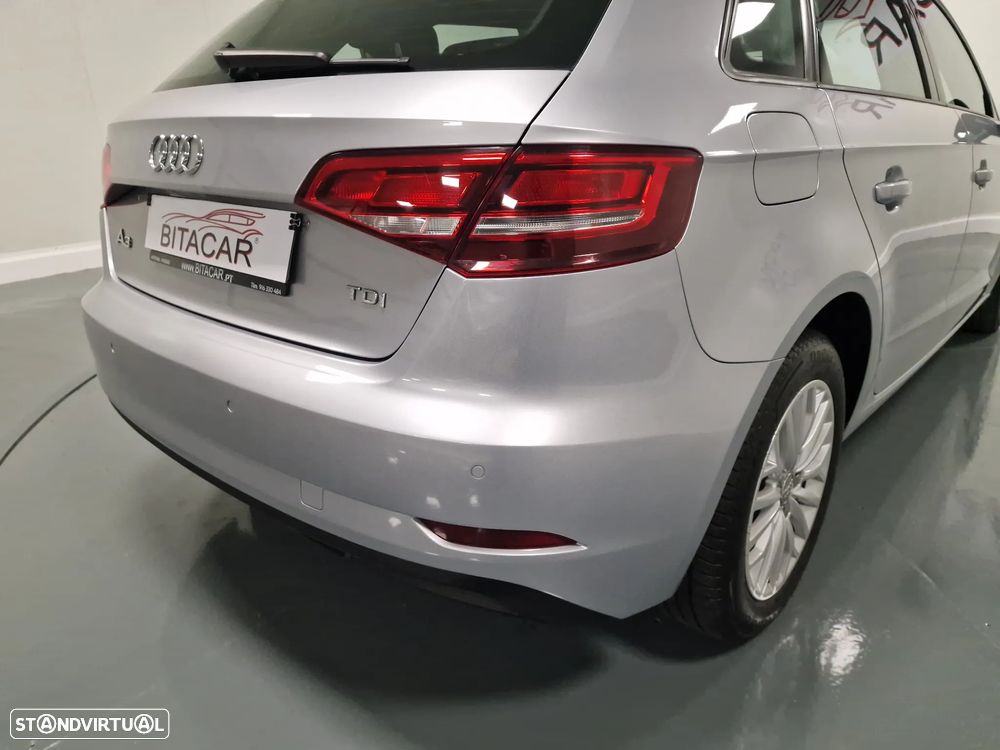 Audi A3 Sportback 1.6 TDI Design - 23