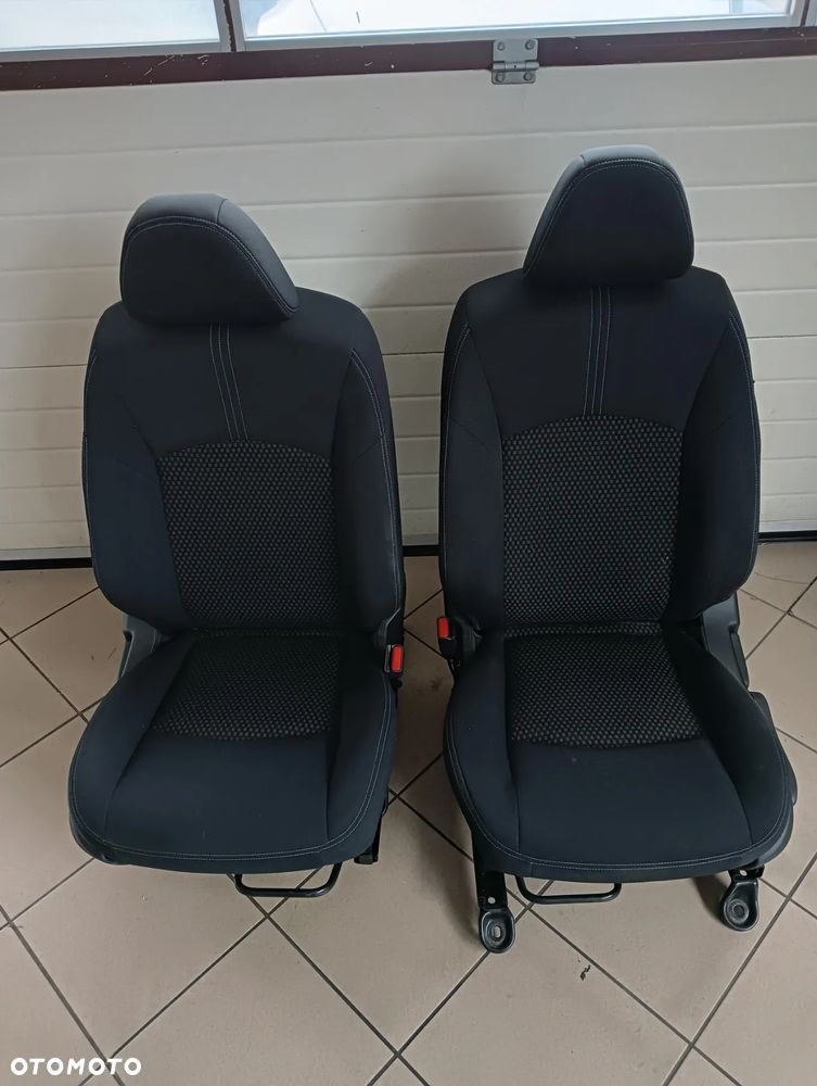 Nissan Note E12 prawy lewy fotel europa - 1