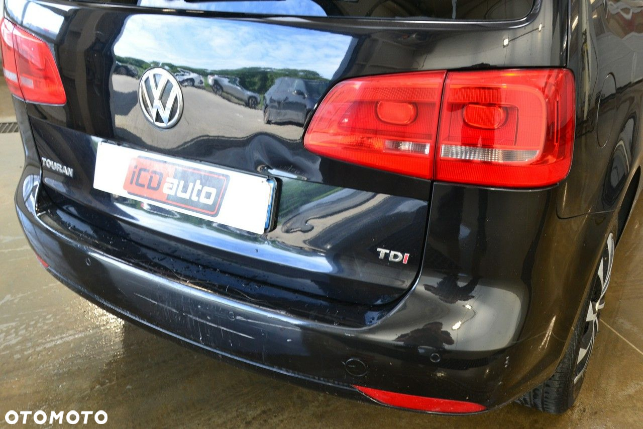 Volkswagen Touran - 18