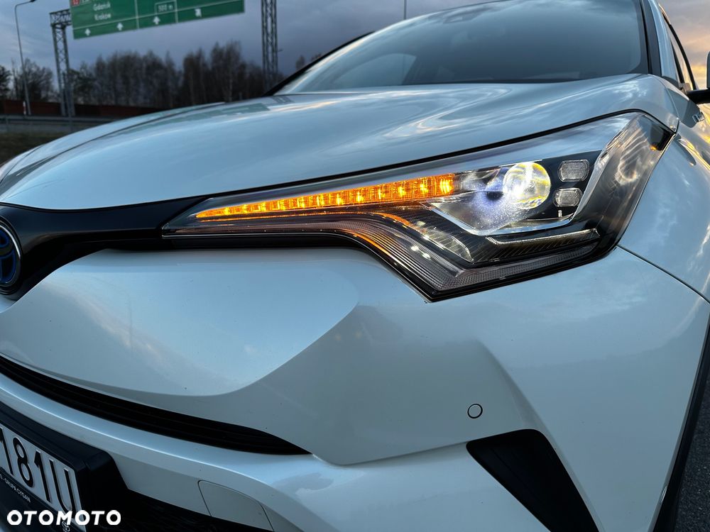 Toyota C-HR 1.8 Hybrid Prestige - 11