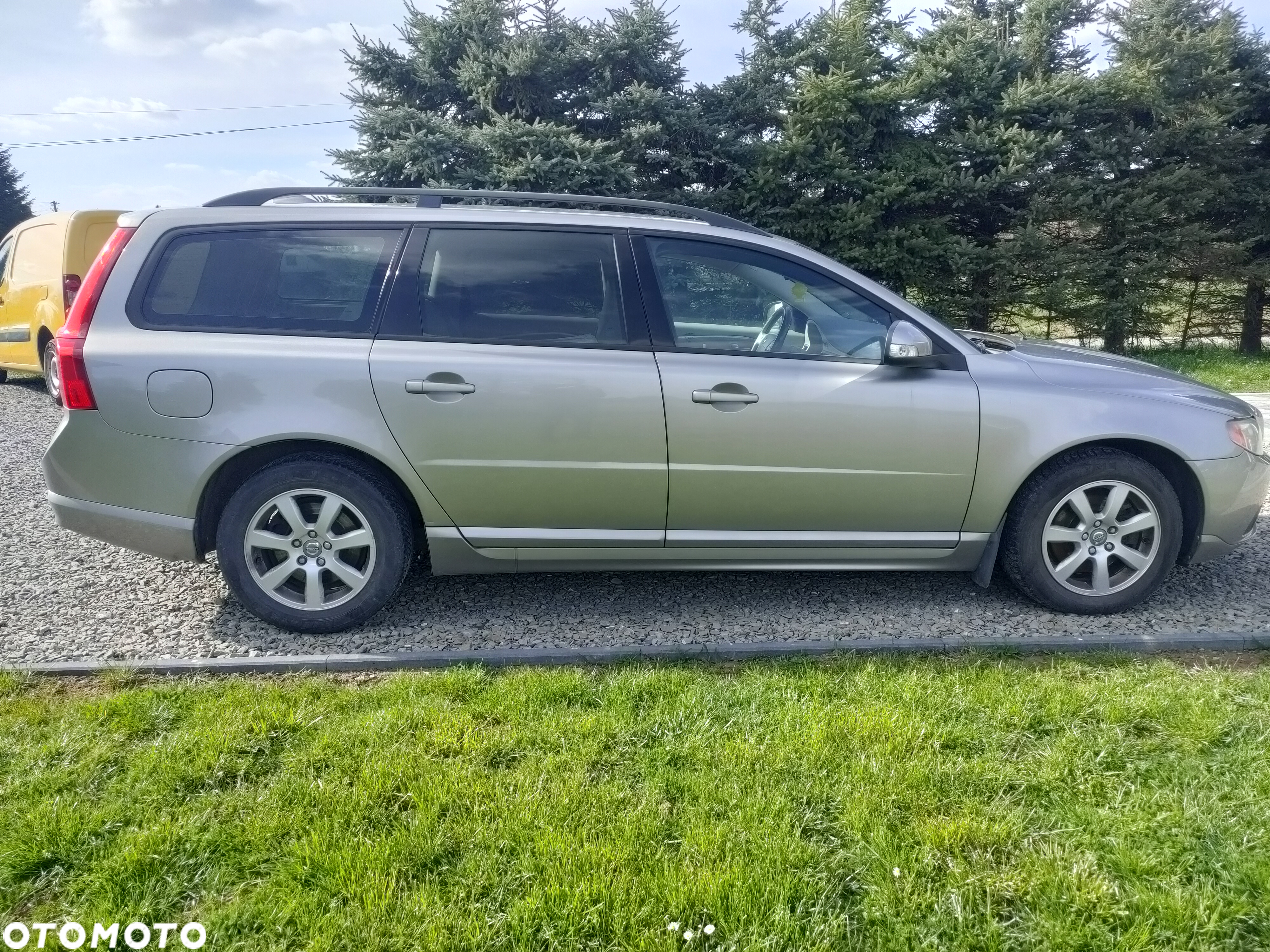 Volvo V70 2.0 Momentum - 4