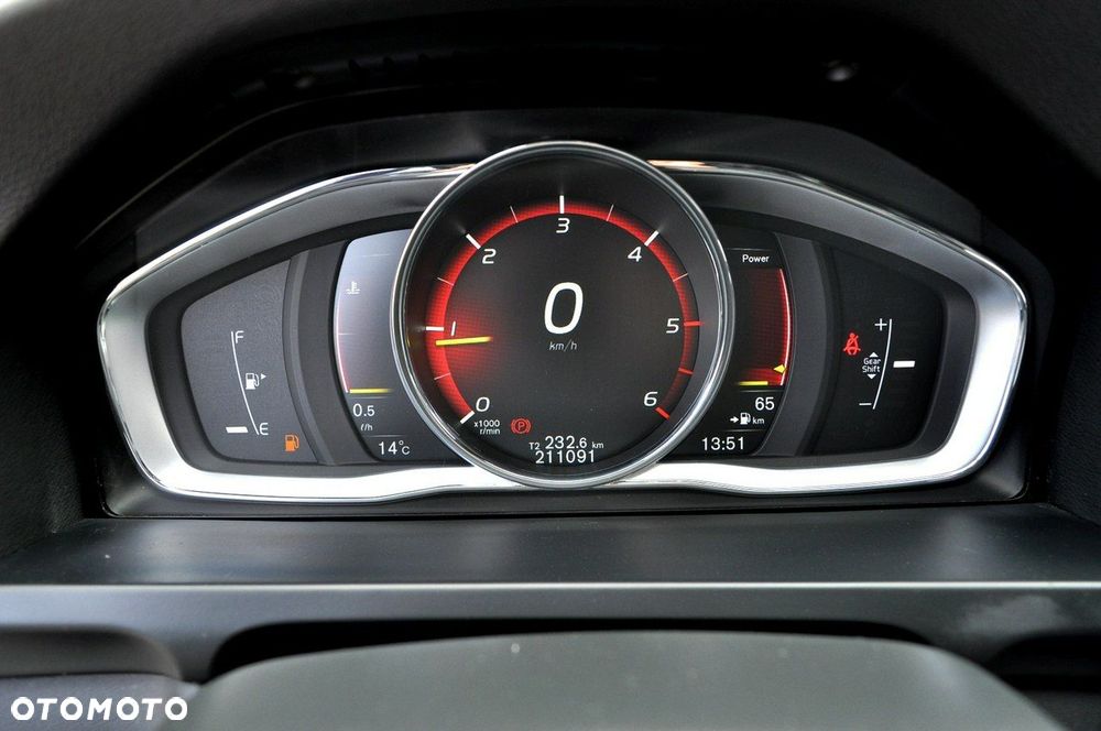 Volvo V60 D2 Momentum - 23
