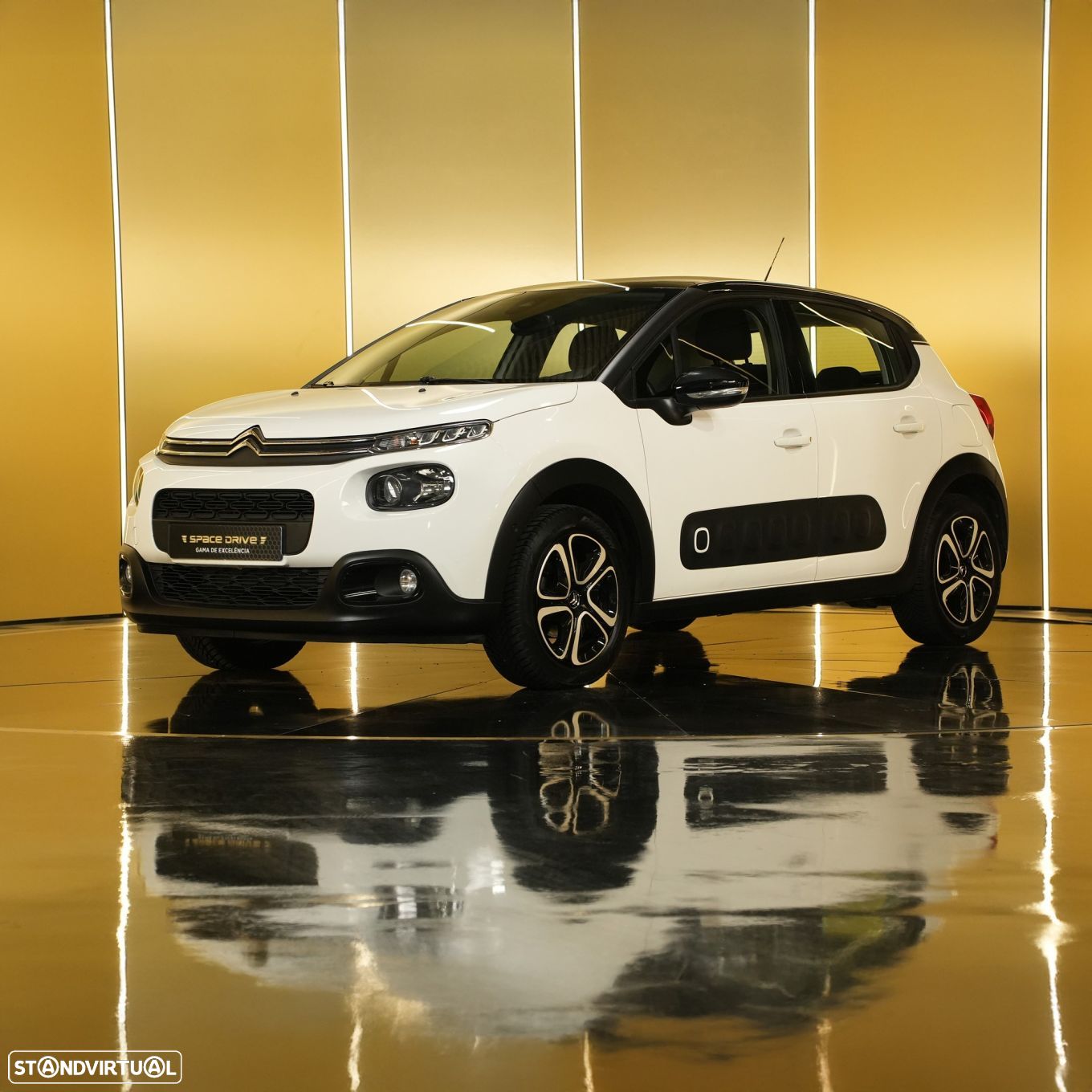 Citroën C3 1.5 BlueHDi Shine - 1