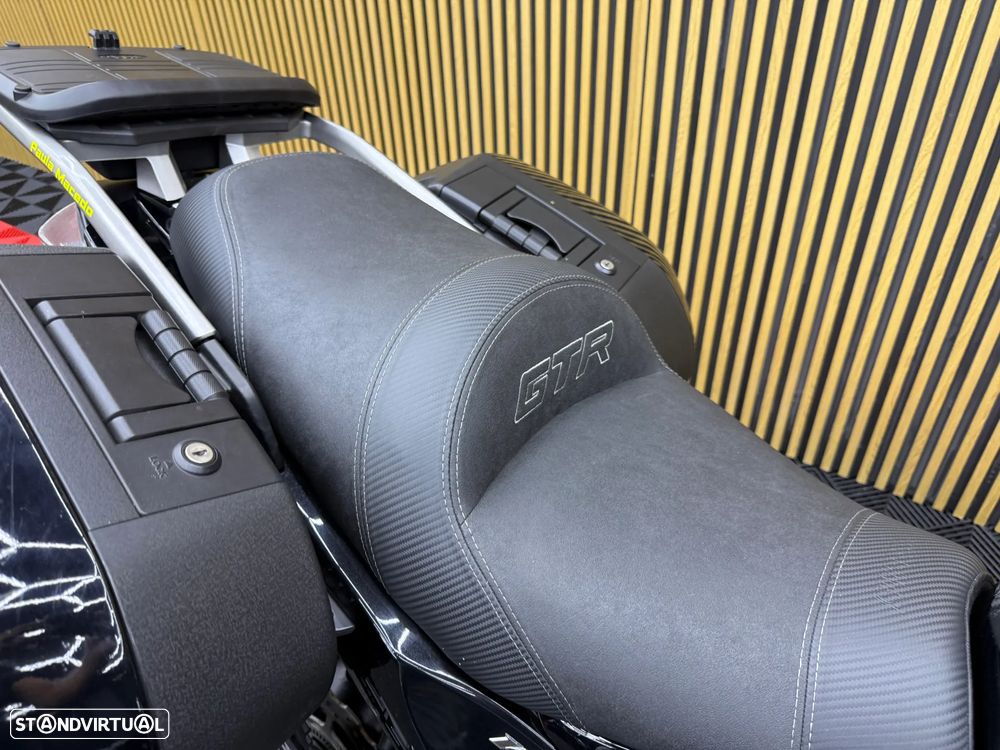 Kawasaki GTR 1400 - 9