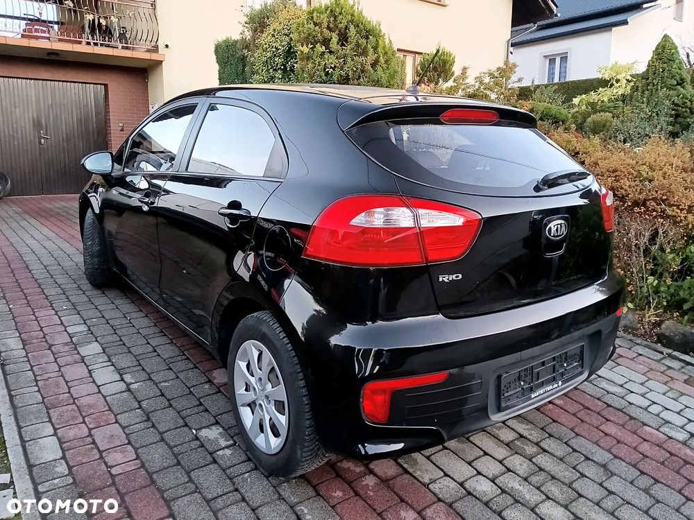 Kia Rio 2016 photo 5