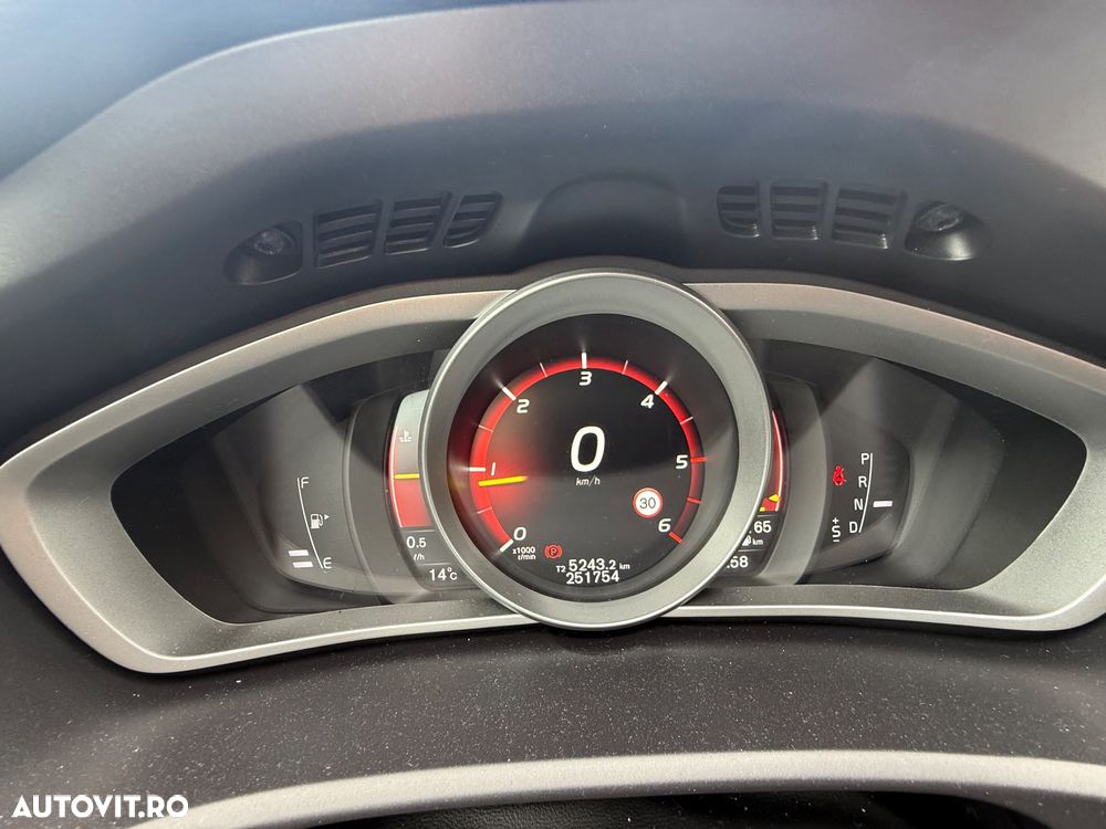 Volvo V40 D3 Aut. Inscription - 9