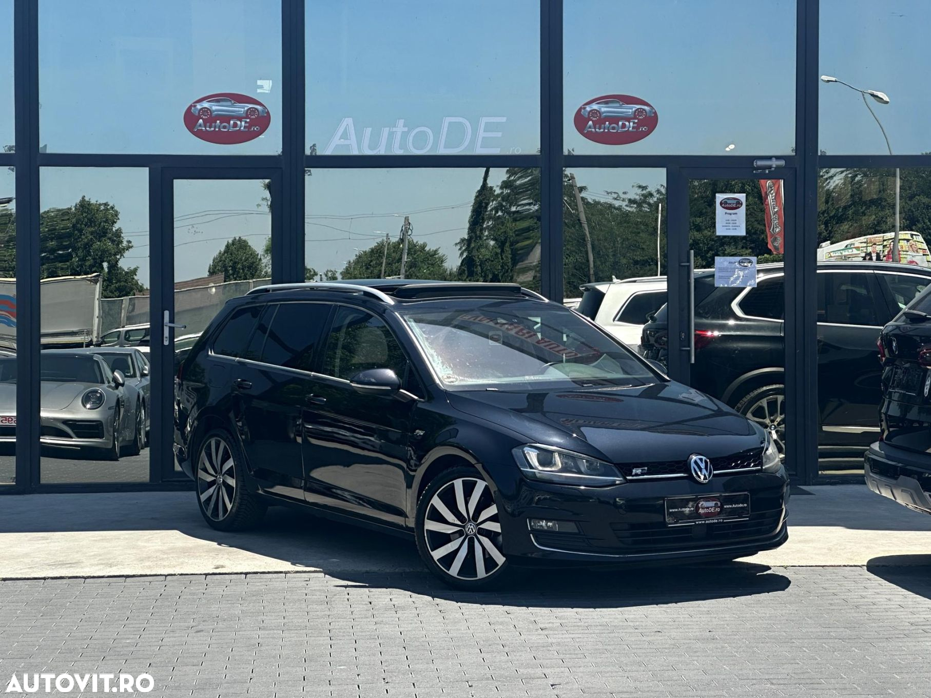 Volkswagen Golf - 2