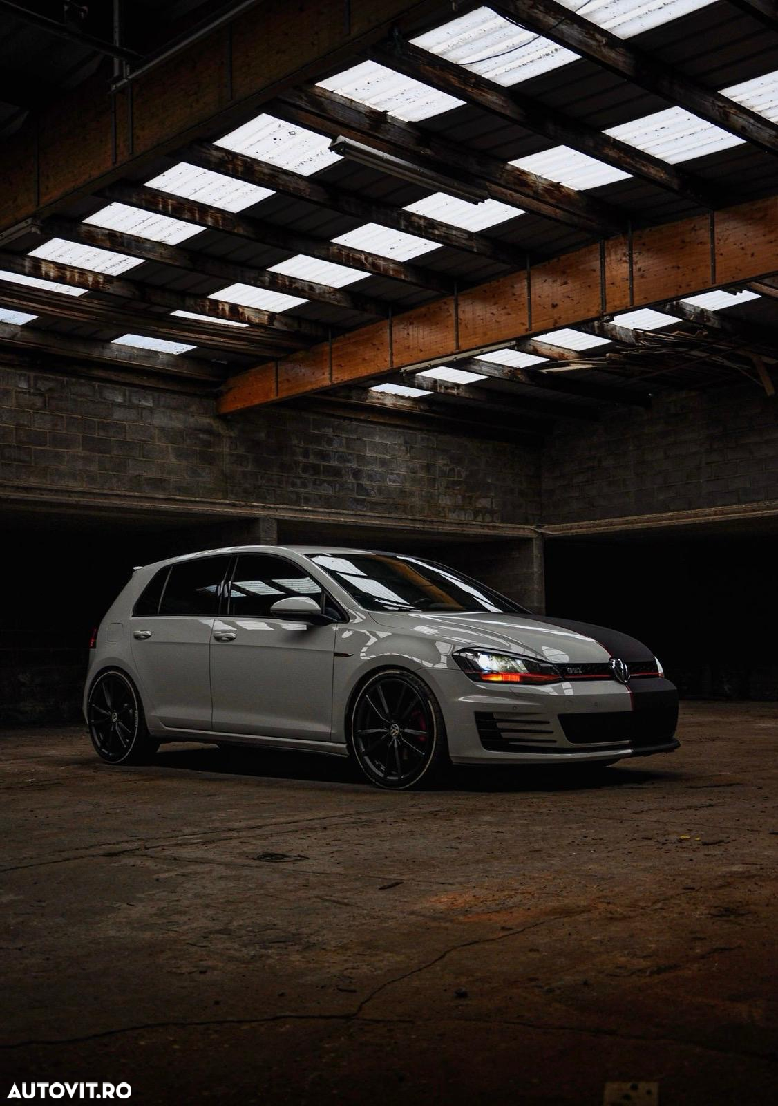 Volkswagen Golf 2.0 TSI BMT GTI - 2