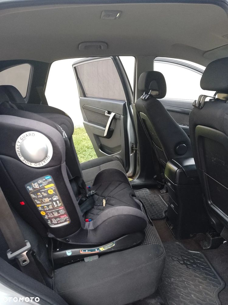 Chevrolet Captiva 2.4 LS 5os - 11
