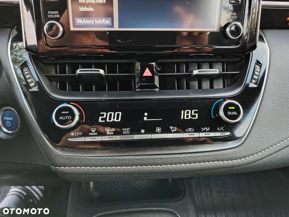 Toyota Corolla 1.8 Hybrid Comfort - 28