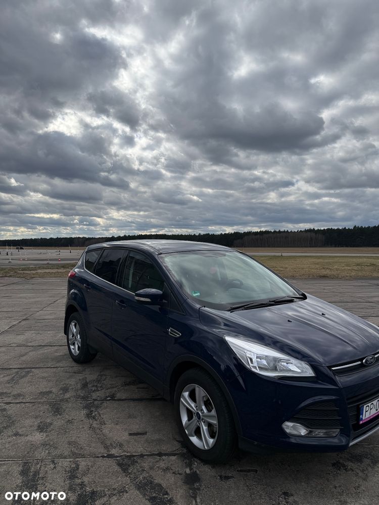 Ford Kuga 2.0 TDCi 2x4 Titanium - 6