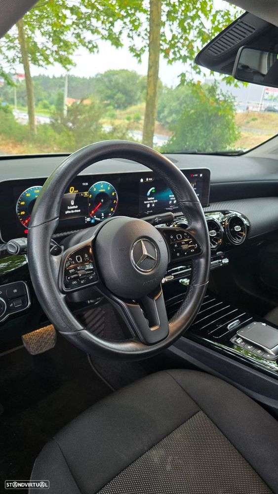 Mercedes-Benz A 180 7G-DCT Edition 2020 - 18