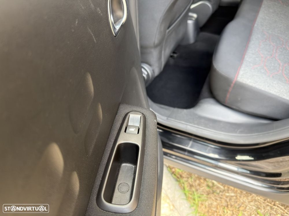 Citroën C3 Pure Tech Shine - 30