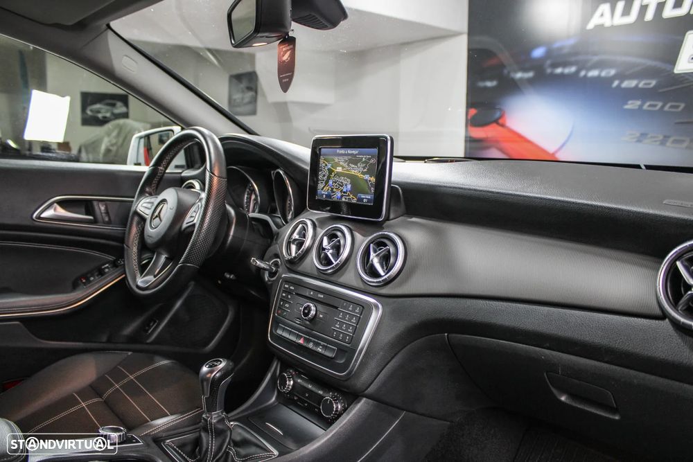 Mercedes-Benz CLA 180 CDI Urban - 25