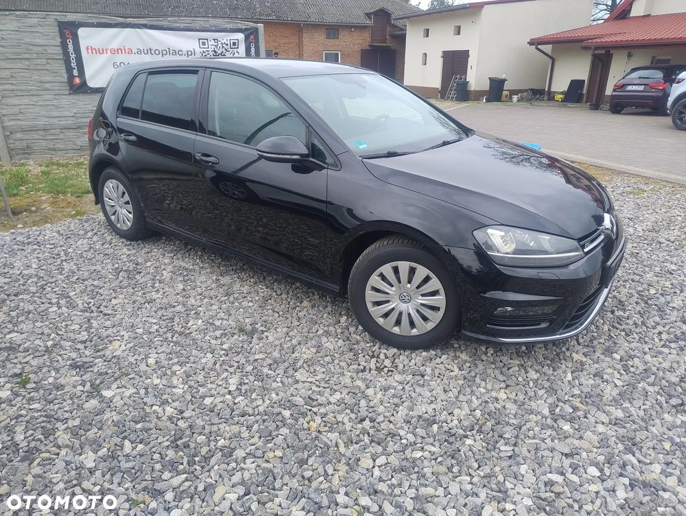 Volkswagen Golf - 1