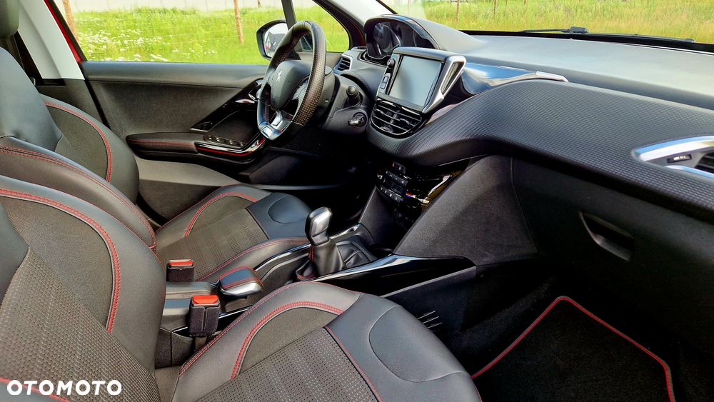 Peugeot 2008 PureTech 110 Stop&Start GT-Line Edition - 16
