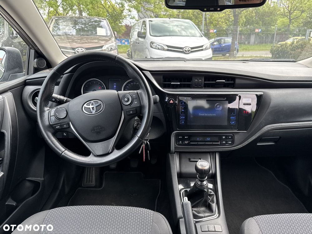 Toyota Corolla 1.6 Comfort - 11