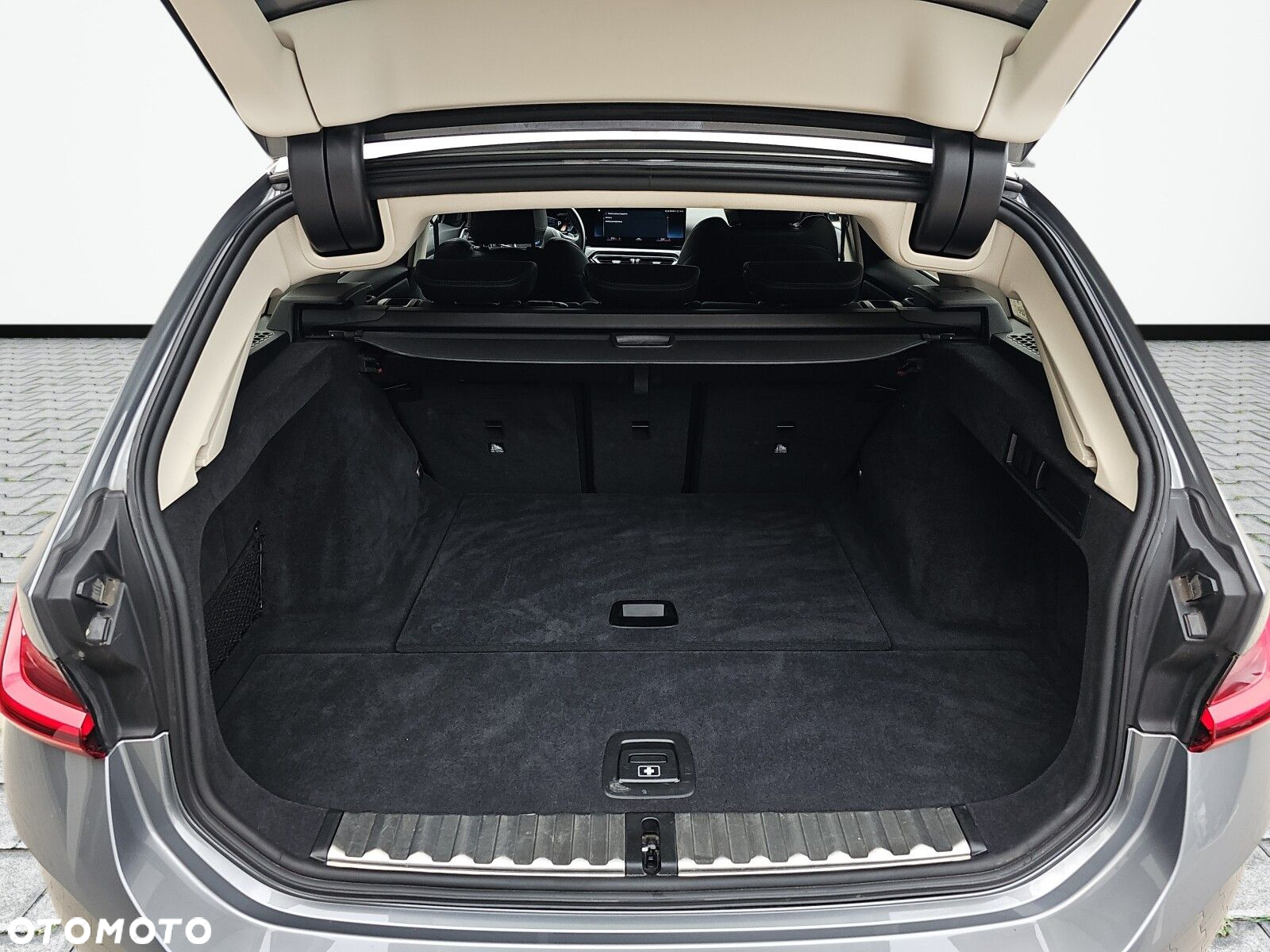 BMW Seria 3 318i Sport Line - 27