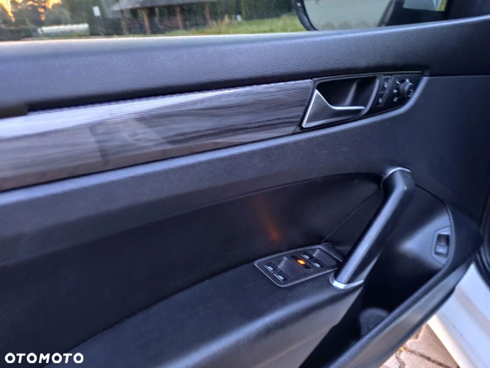 Volkswagen Passat 2.0 TSI BMT Comfortline DSG - 26