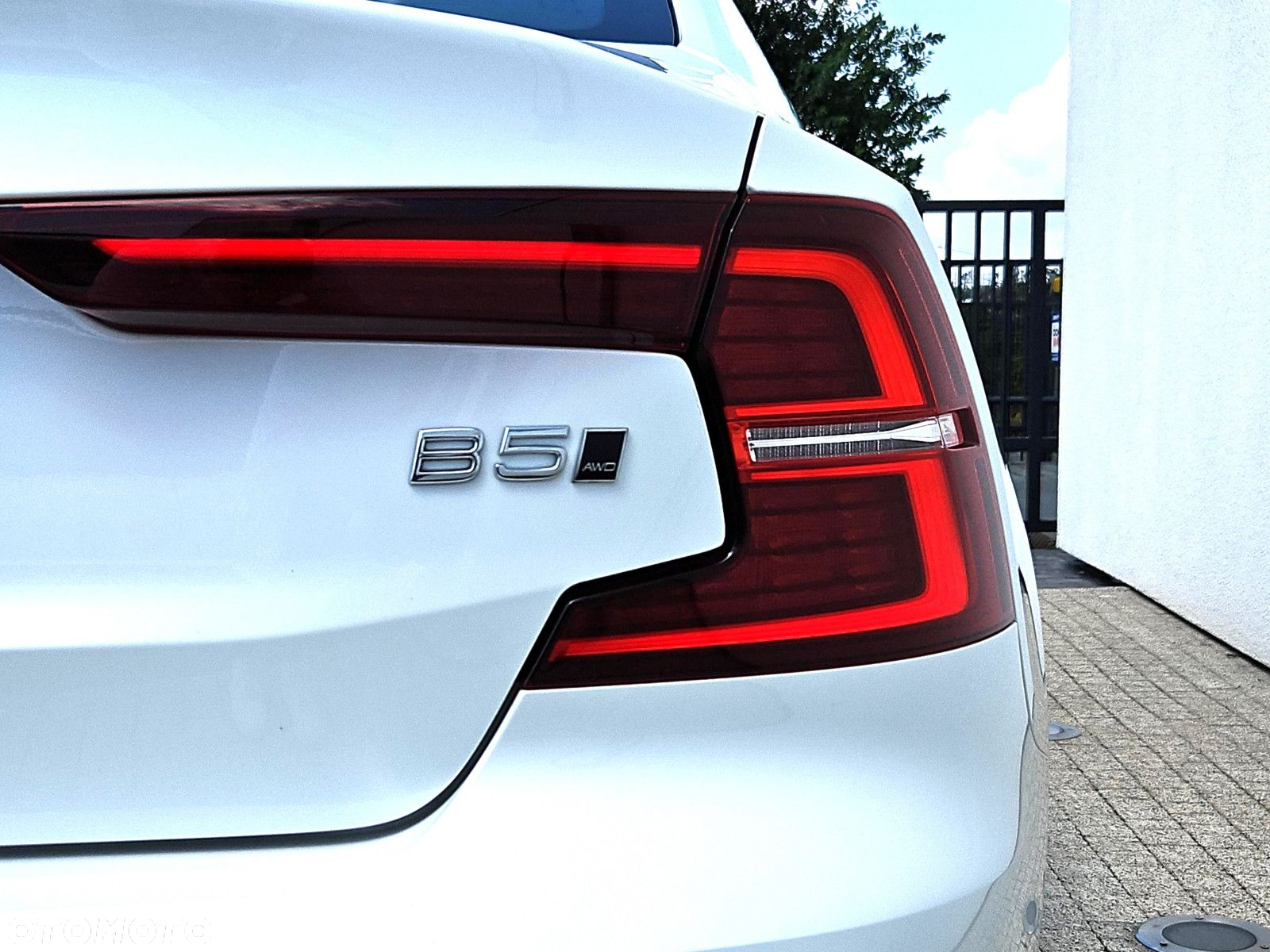 Volvo S60 B5 B AWD Ultimate Dark - 31