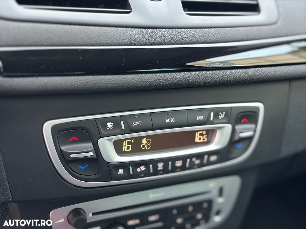 Renault Megane ENERGY TCe 130 BOSE EDITION - 11