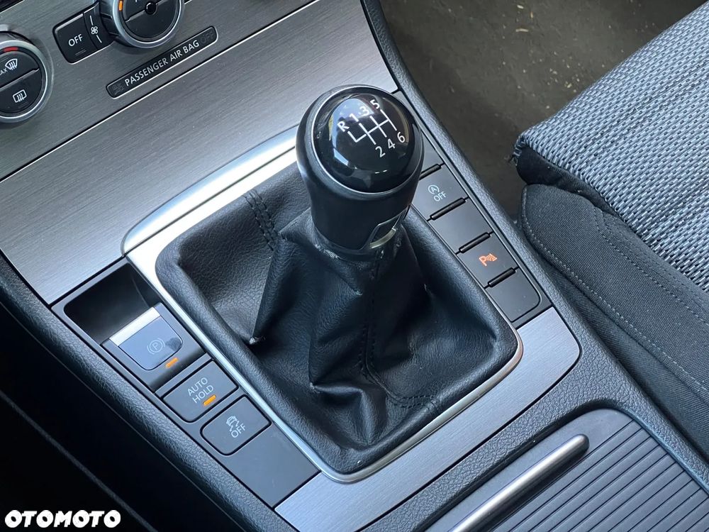 Volkswagen Passat - 26