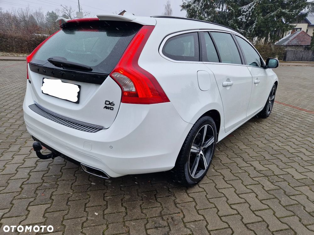 Volvo V60 D6 AWD Plug-in Hybrid Summum - 5