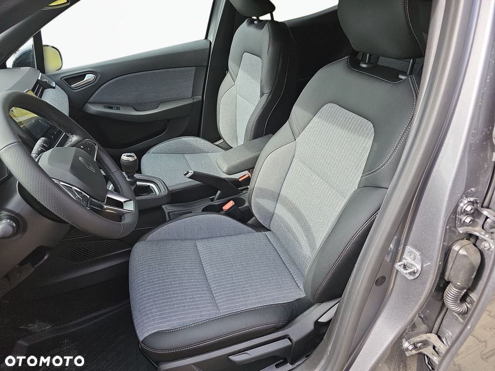 Renault Clio - 22
