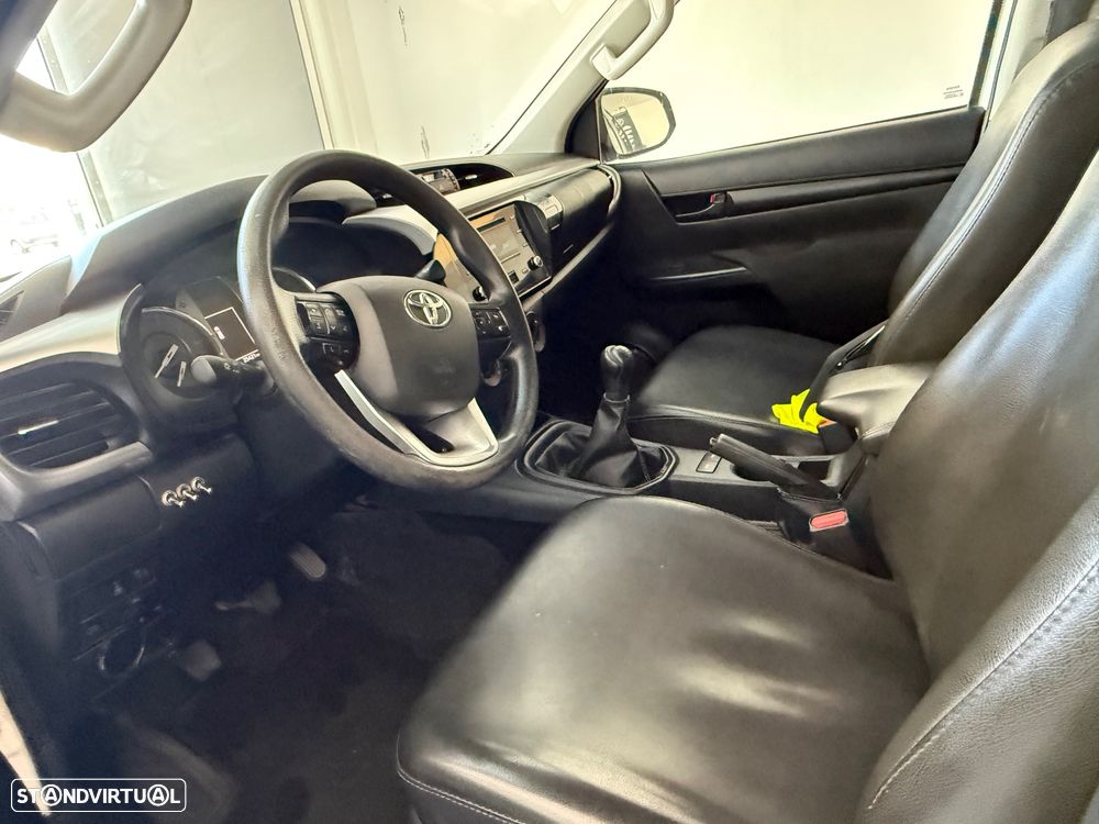 Toyota Hilux 2.4 D-4D 4WD CD CH - 9