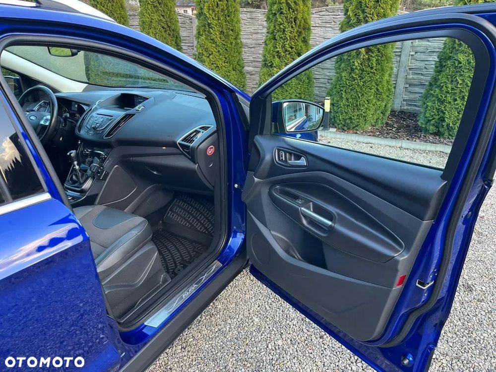 Ford Kuga 1.6 EcoBoost 2x4 Titanium - 28