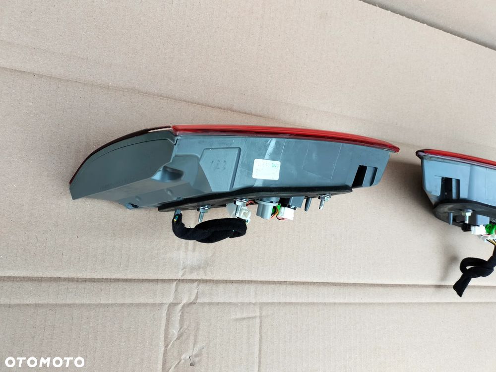 HYUNDAI i40 LIFT sedan 2016 LAMPA LEWA W KLAPĘ LED - 12