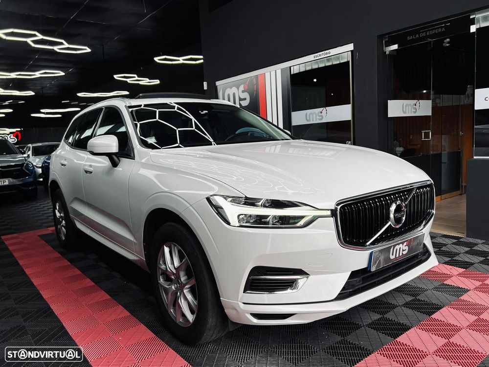 Volvo XC 60 2.0 T8 PHEV Momentum Plus AWD - 2