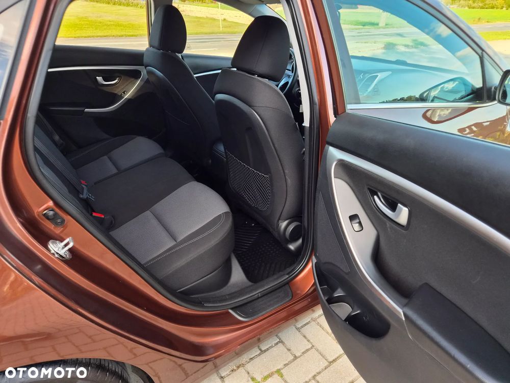 Hyundai i30 1.4 Premium - 12