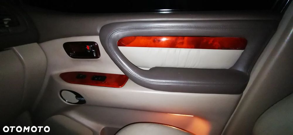 Lexus LX 470 - 13