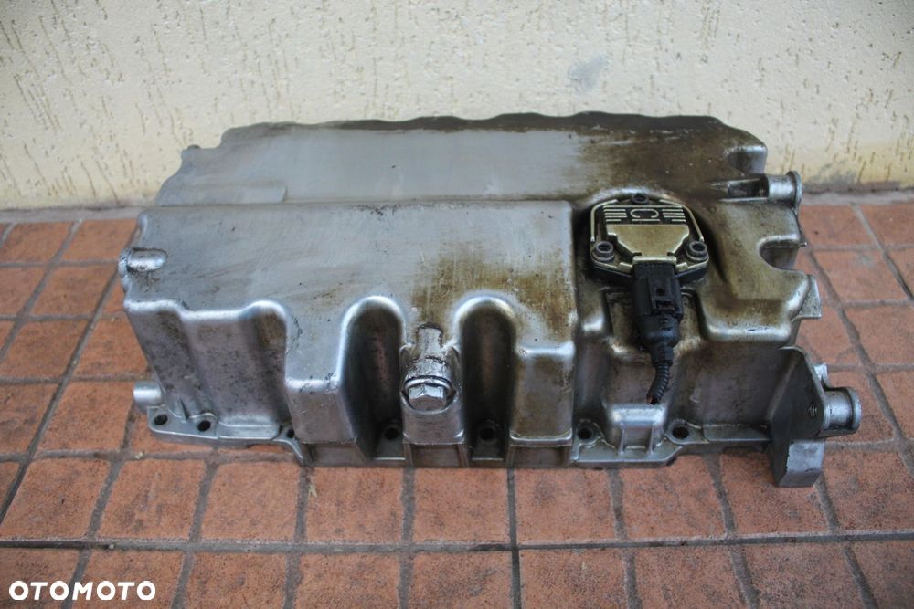 MISKA OLEJU VW PASSAT B6 2.0 TDI - 2