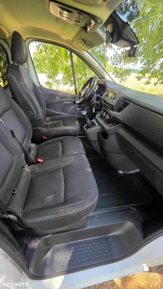 Renault Trafic - 14