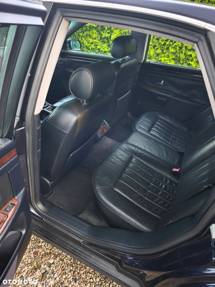 Audi A8 2.8 - 18