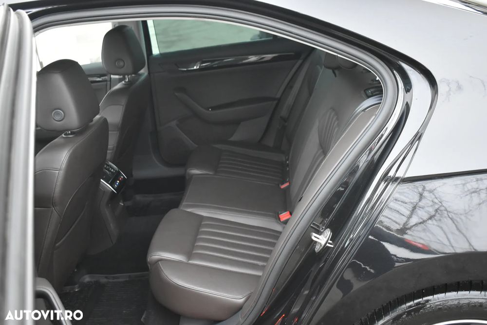 Skoda Superb 2.0 TSI DSG 4X4 Laurin & Klement - 18