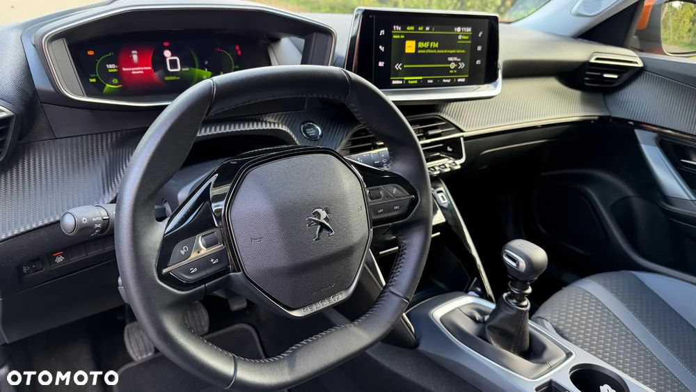 Peugeot 2008 1.2 Pure Tech GPF Allure S&S - 28