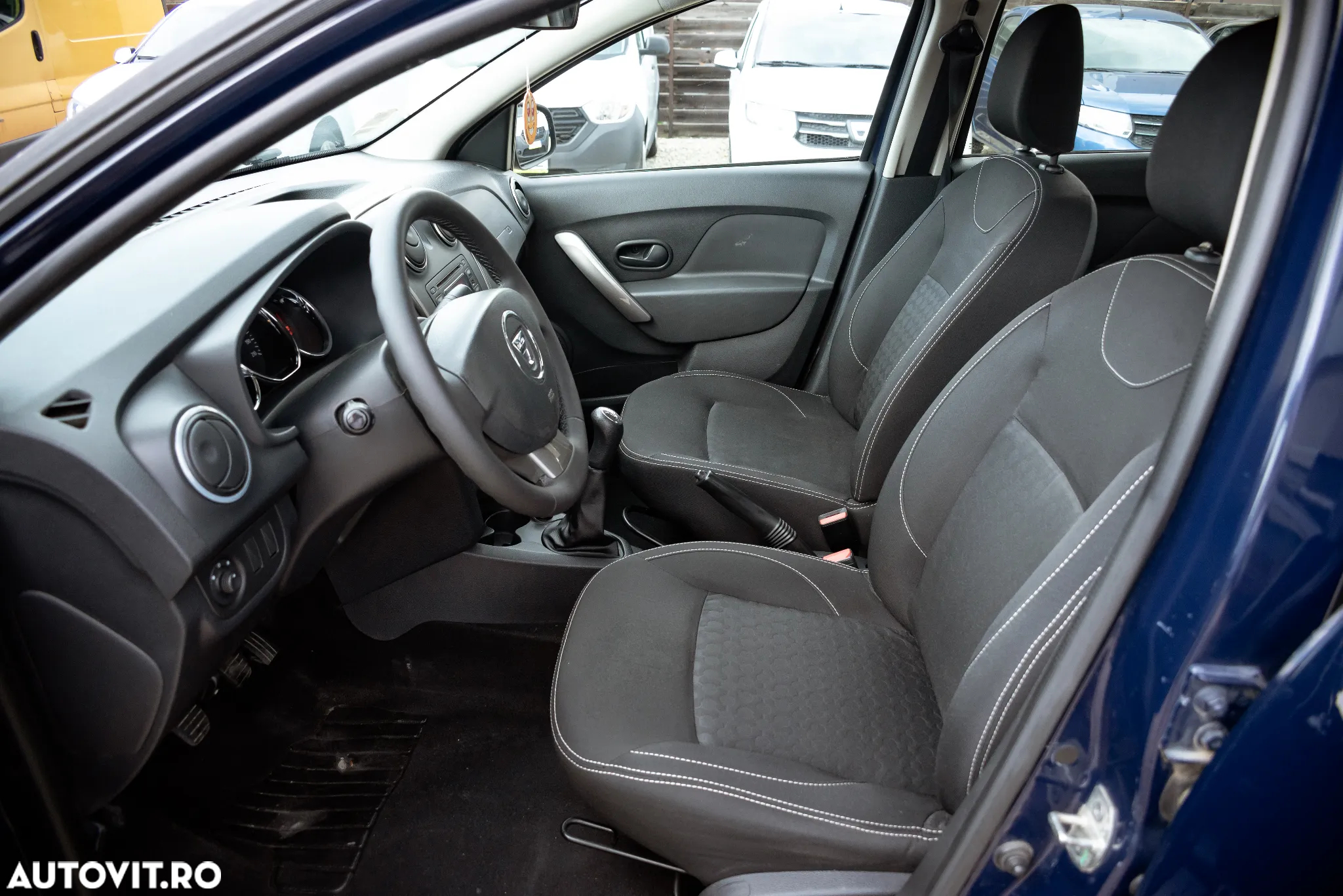 Dacia Logan 1.2 75CP Laureate - 11