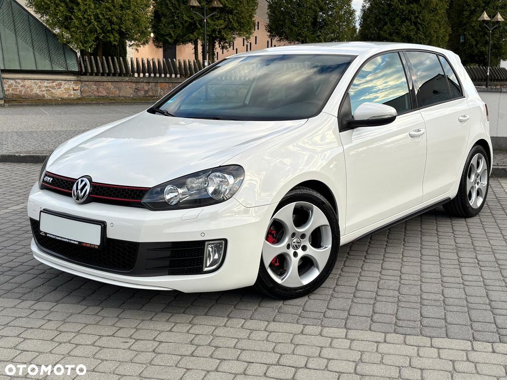 Volkswagen Golf 2.0 GTI - 1