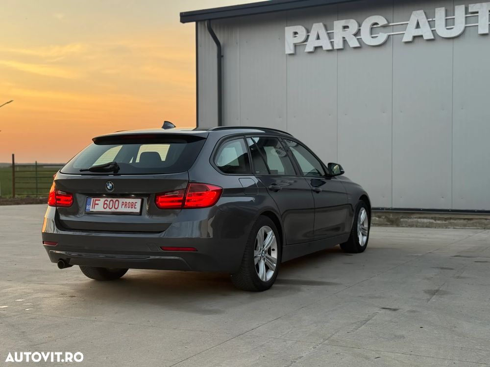 BMW Seria 3 320d Sport-Aut. Blue Performance Sport Line - 23
