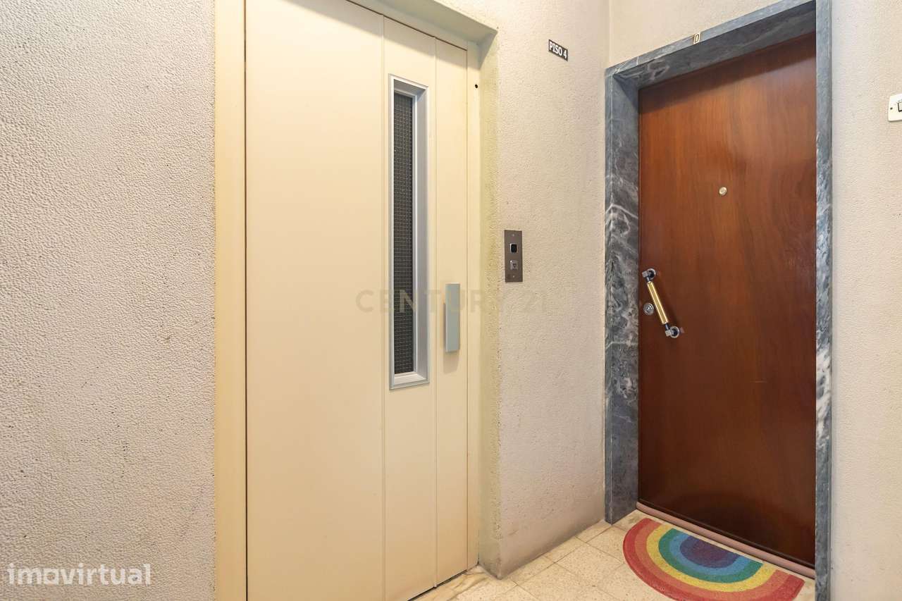 Apartamento T2 para arrendamento no centro da Costa da caparica, Luz. - Grande imagem: 4/41