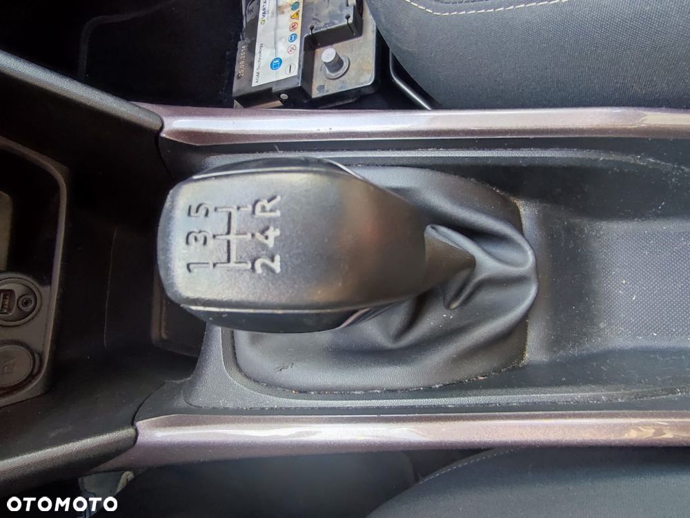Peugeot 2008 e-HDi FAP 92 STOP & START Business-Line - 17
