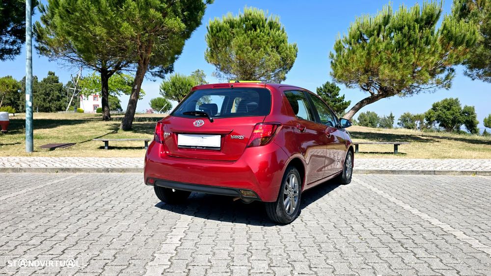 Toyota Yaris 1.0 VVT-i Comfort+P.Style - 4