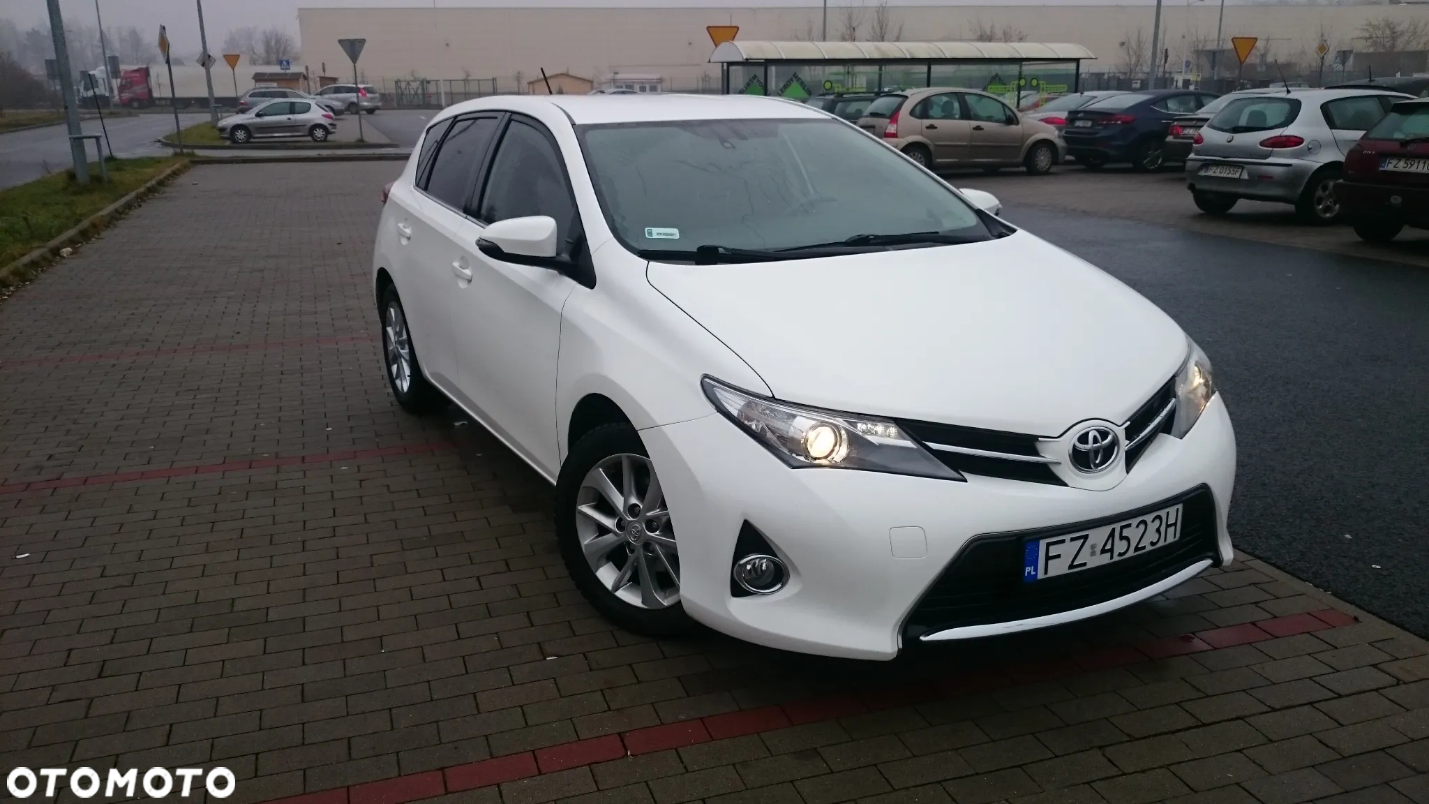 Toyota Auris 1.6 Prestige - 11